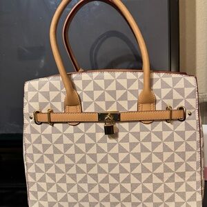 New 3 section medium/large tote